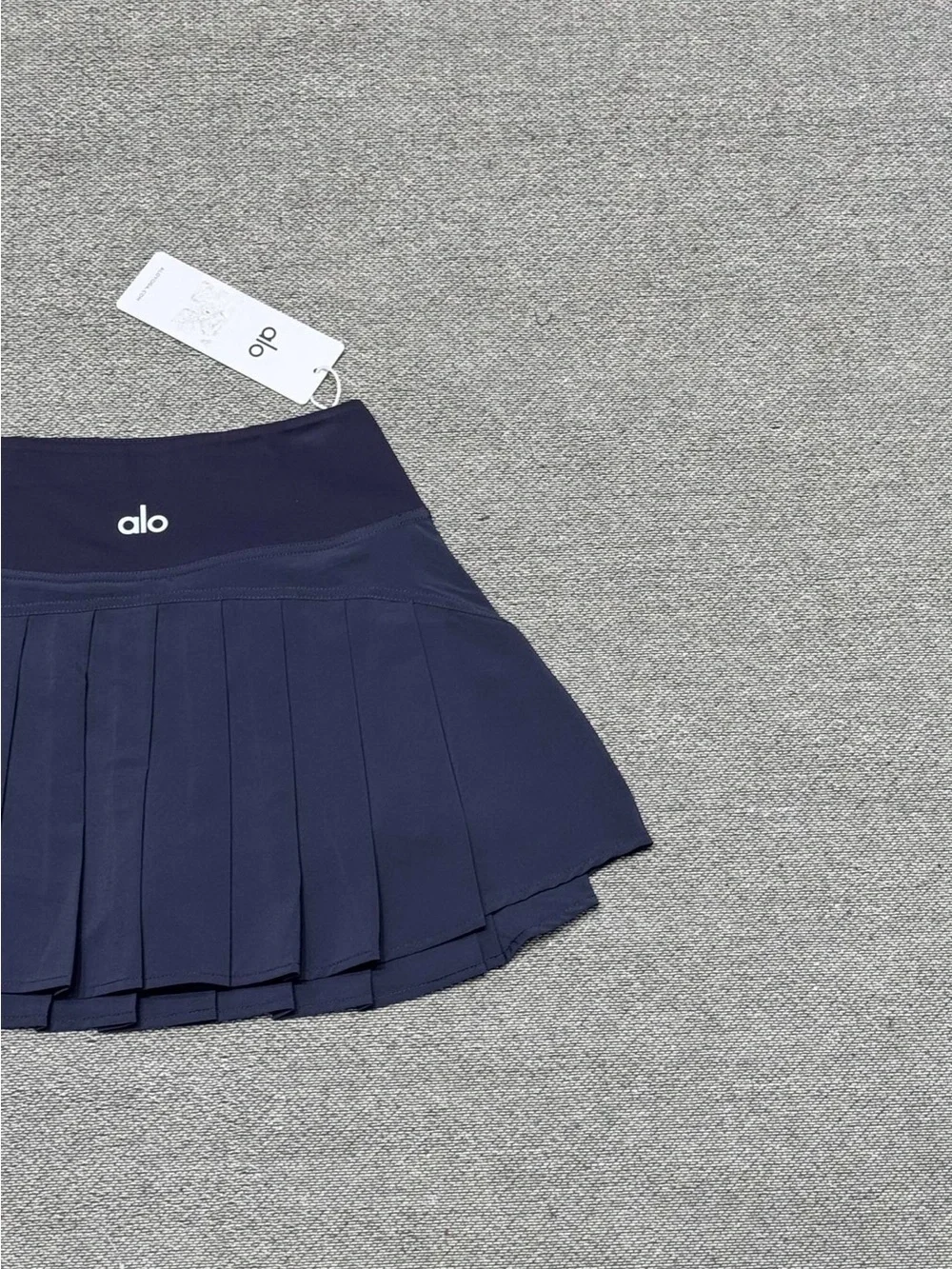 ALO Yoga Women's Navy Pleated Tennis Skirt